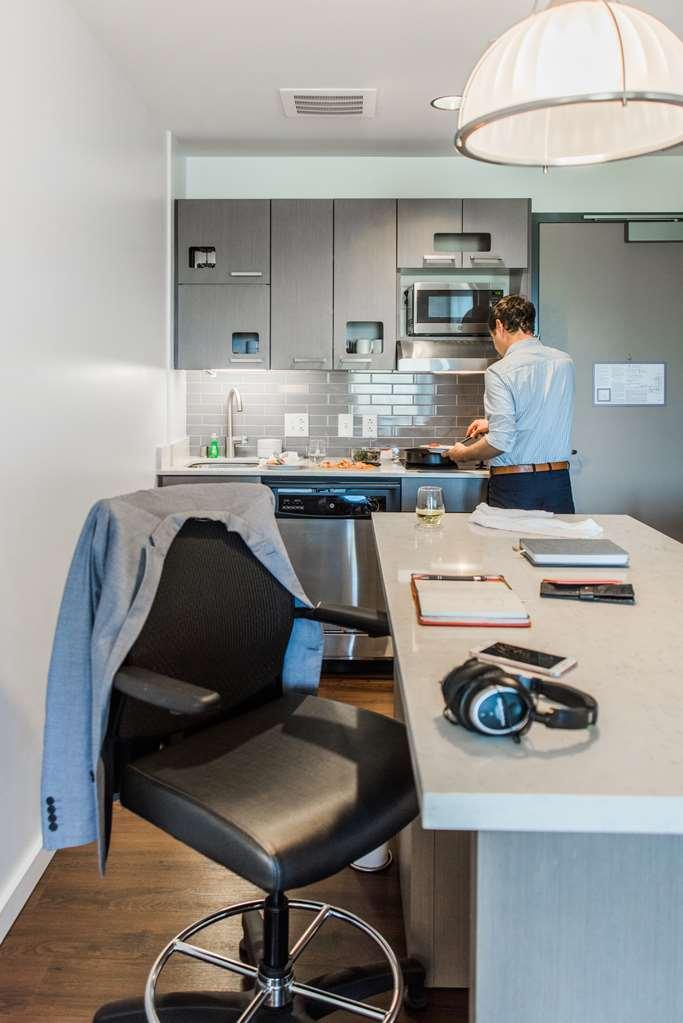Hyatt House Irvine/John Wayne Airport Hotel Room photo