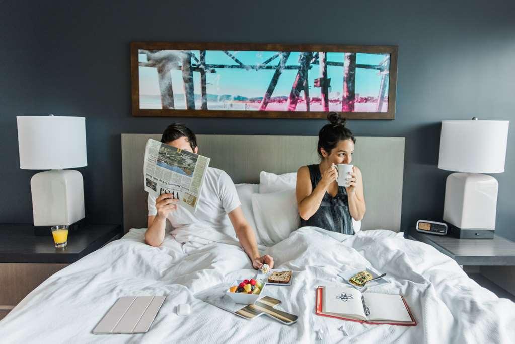 Hyatt House Irvine/John Wayne Airport Hotel Room photo